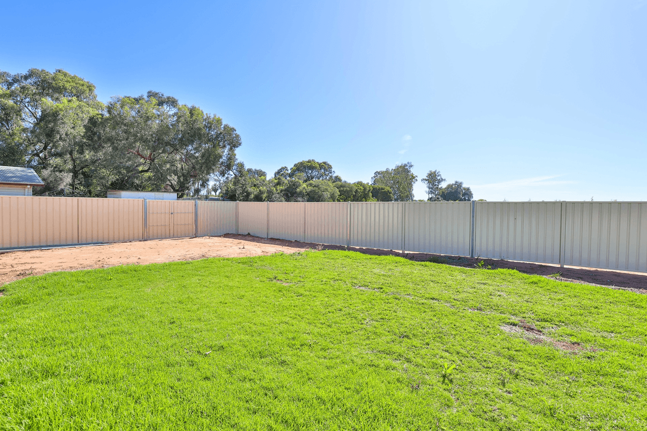 11 Cyprus Avenue, Merbein, VIC 3505