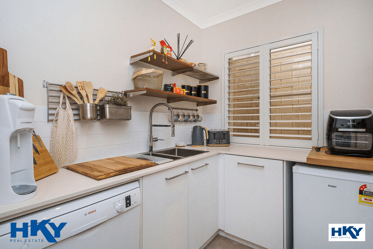 21 Portrush Way, Mindarie, WA 6030