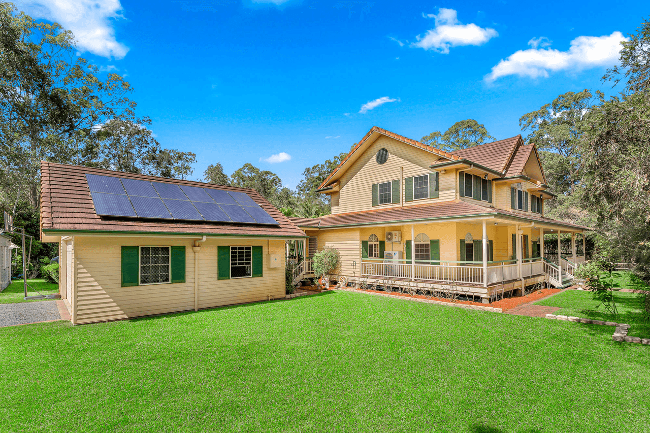 39 Spinebill Drive, GREENBANK, QLD 4124