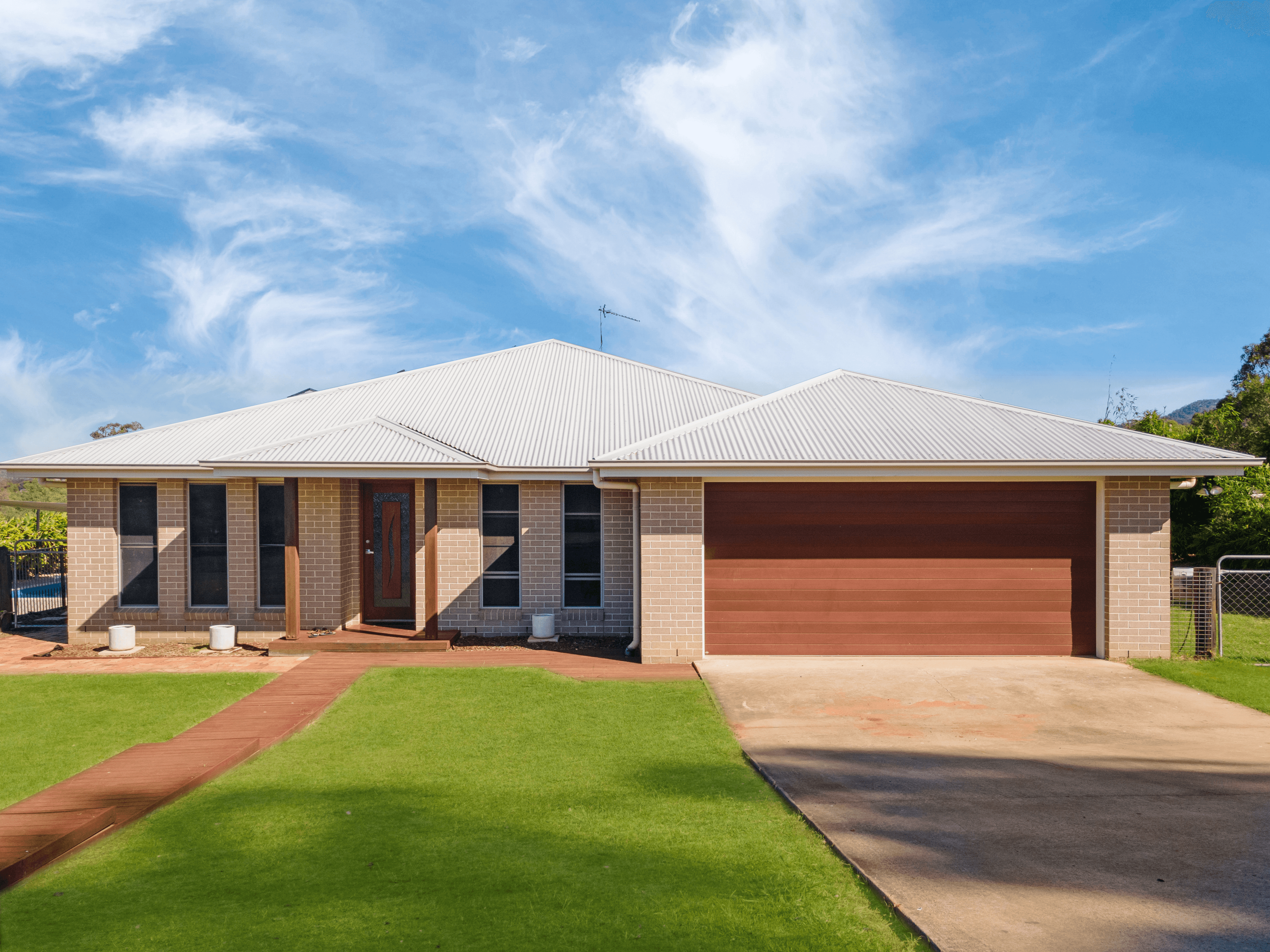 1 Pepperwood Place, WITHCOTT, QLD 4352