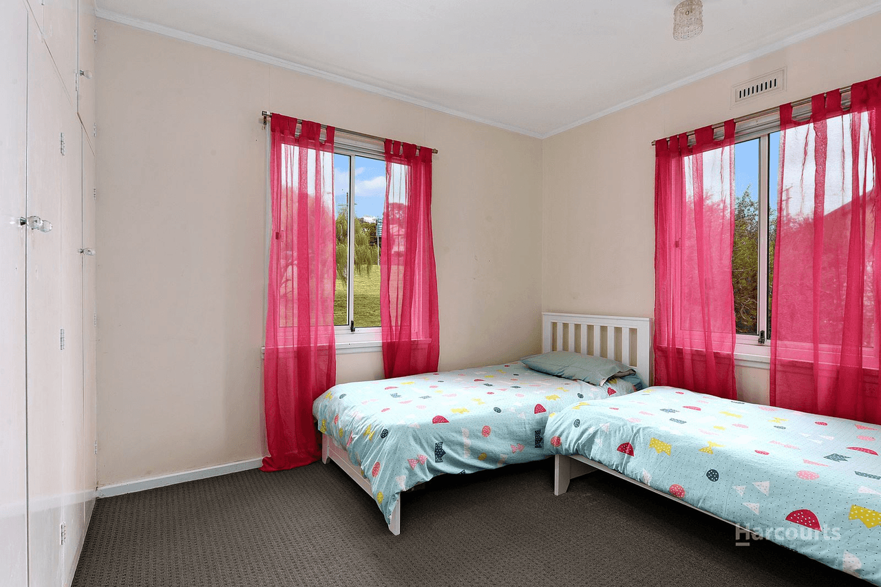 2 Edgeworth Street, WARRANE, TAS 7018