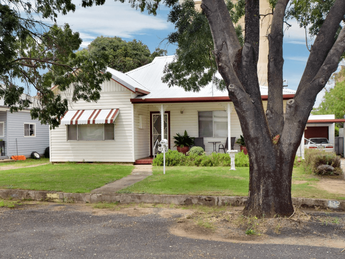 182 Nasmyth Street, YOUNG, NSW 2594