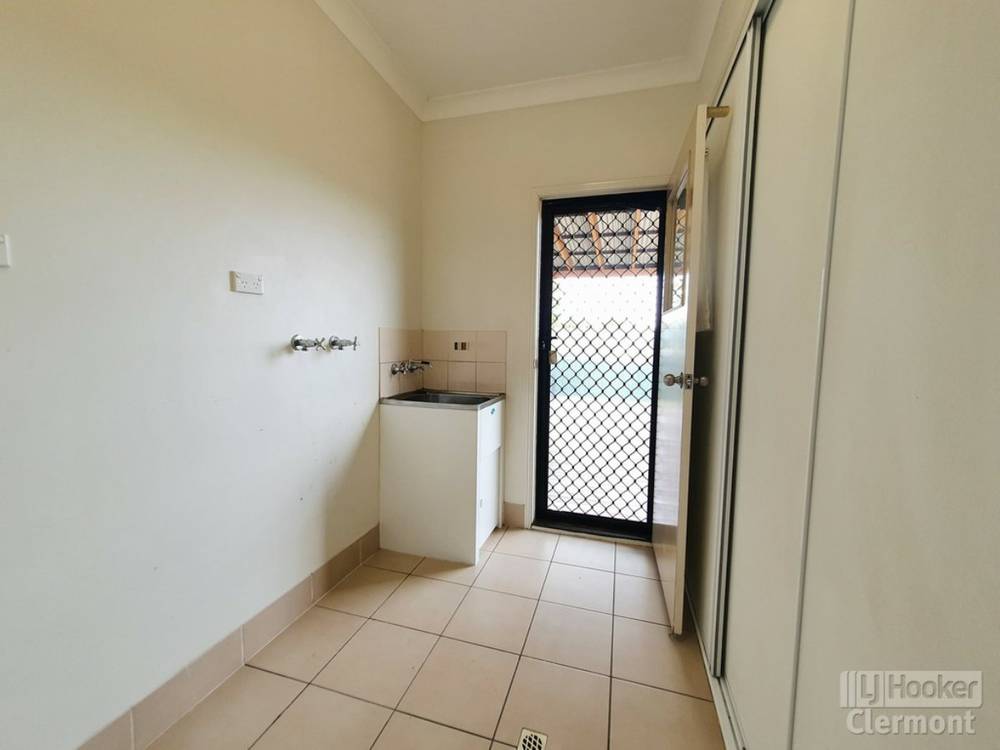 4 East Lane, CLERMONT, QLD 4721