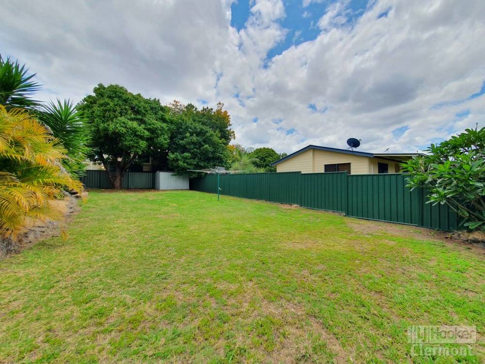 4 East Lane, CLERMONT, QLD 4721