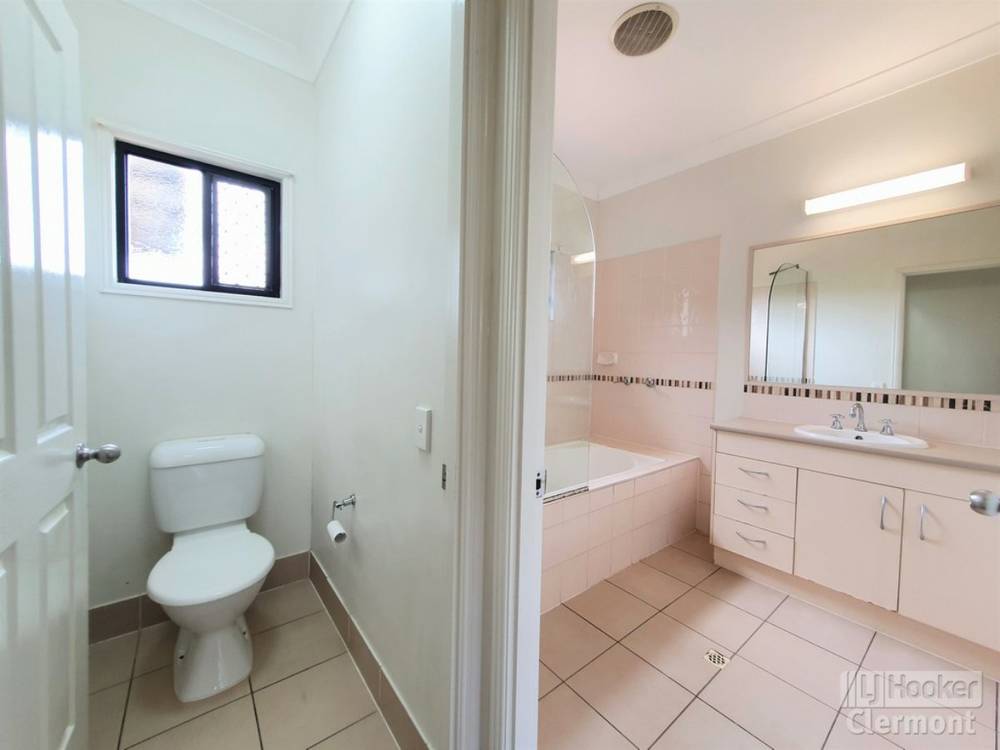 4 East Lane, CLERMONT, QLD 4721