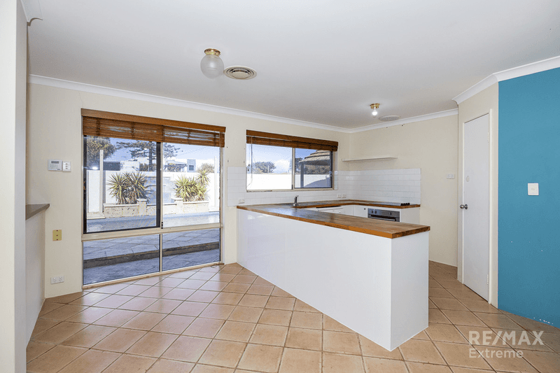 7 Cox Crescent, Quinns Rocks, WA 6030