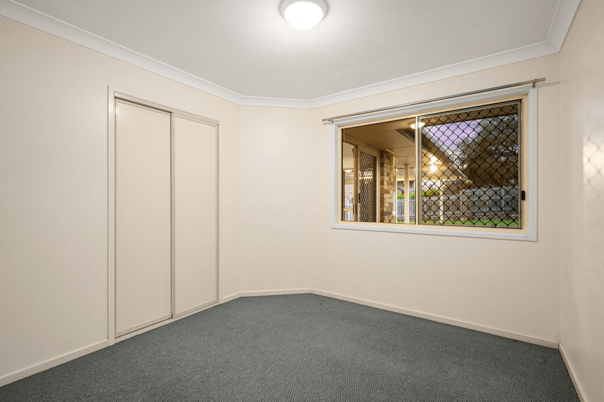 24 Olivia Drive, CARINA HEIGHTS, QLD 4152