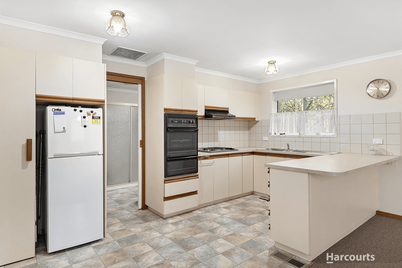 9 Cameron Close, DONVALE, VIC 3111