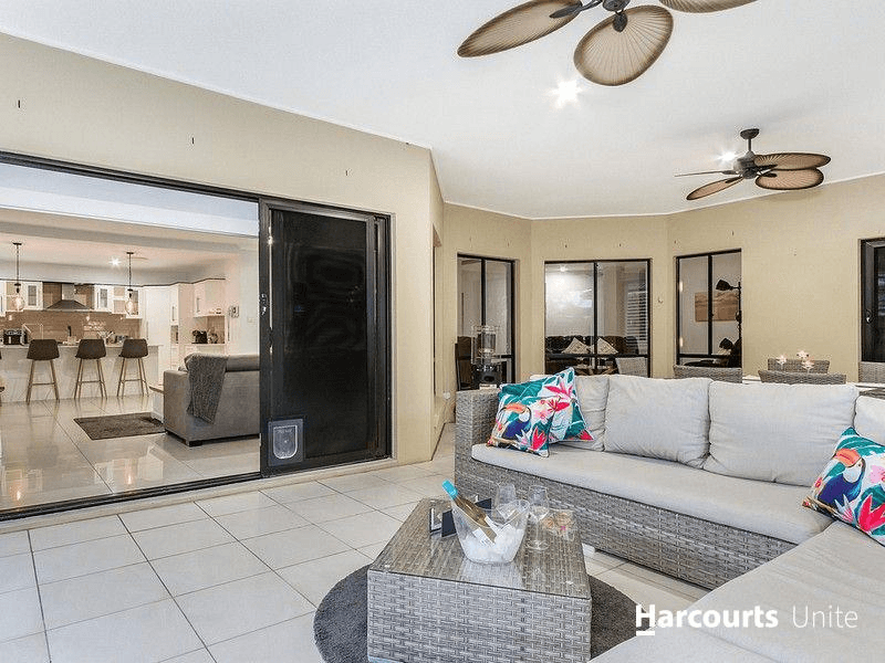 84 Mariner Boulevard, DECEPTION BAY, QLD 4508