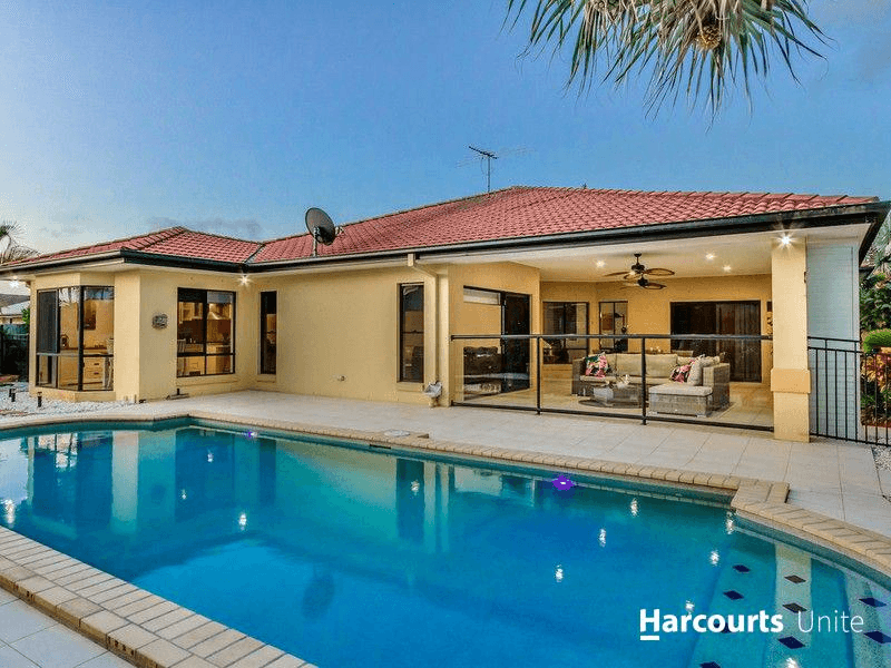 84 Mariner Boulevard, DECEPTION BAY, QLD 4508