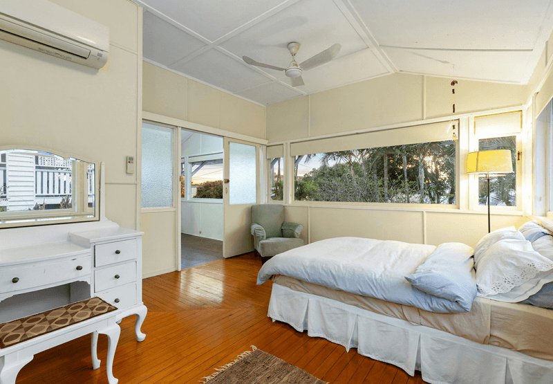 26 Sarah Street, ANNERLEY, QLD 4103