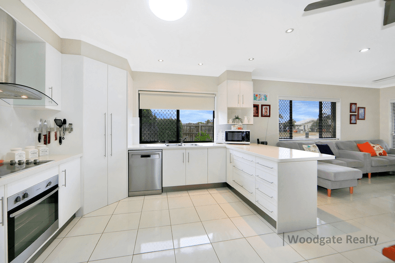 17 Sunset Avenue, Woodgate, QLD 4660