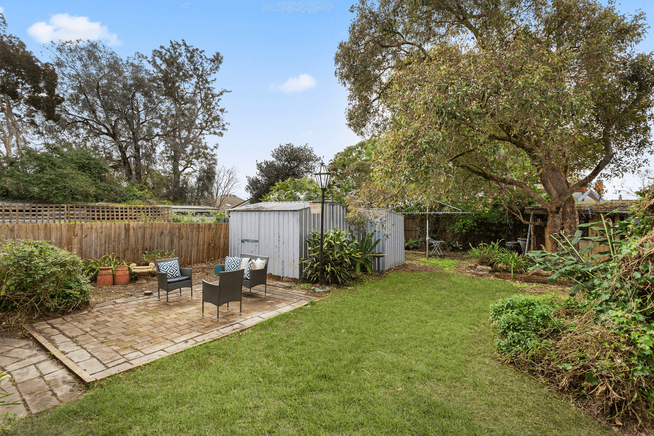 17 Wallace Road, BURWOOD, VIC 3125