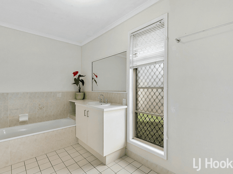 89 Truro Street, TORQUAY, QLD 4655