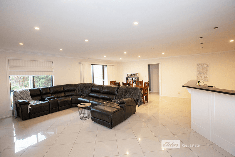 16 FERN Street, NARACOORTE, SA 5271