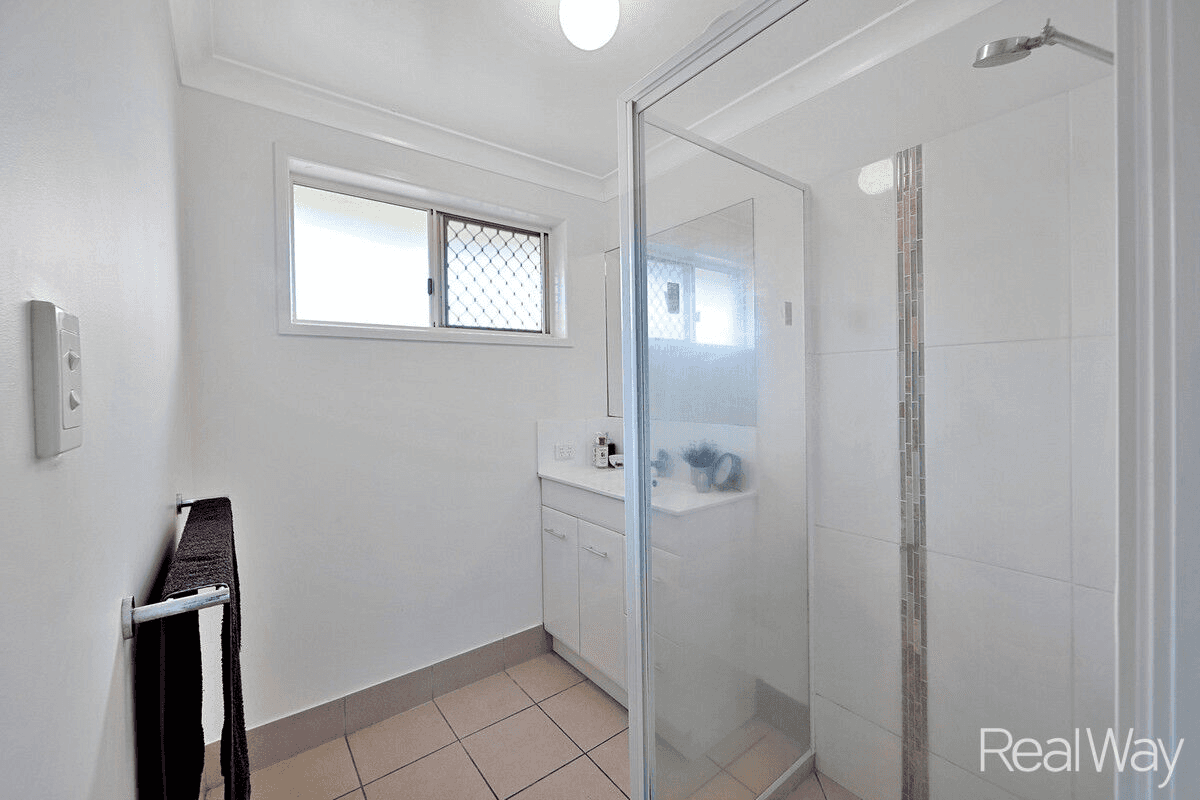 28 Olsen Street, Bundaberg East, QLD 4670