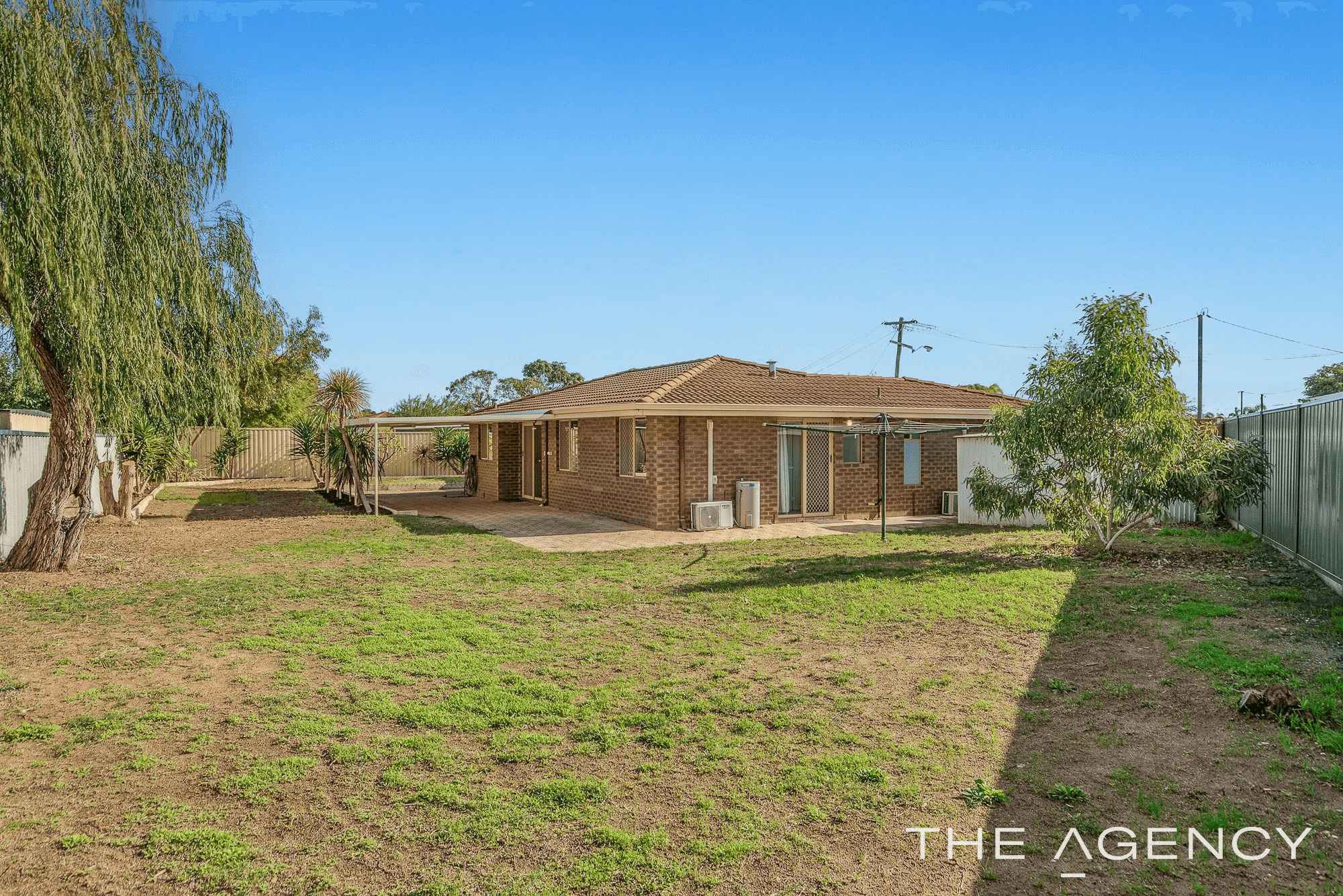 11 Moore Court, Cooloongup, WA 6168