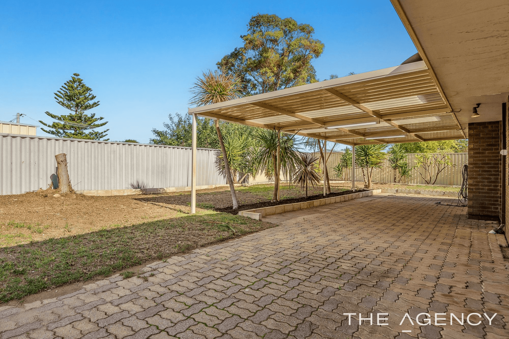 11 Moore Court, Cooloongup, WA 6168