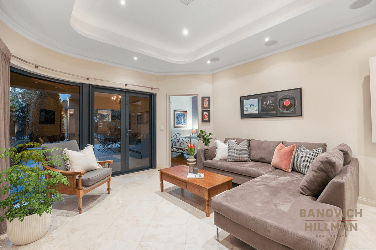 2A Strome Road, Applecross, WA 6153