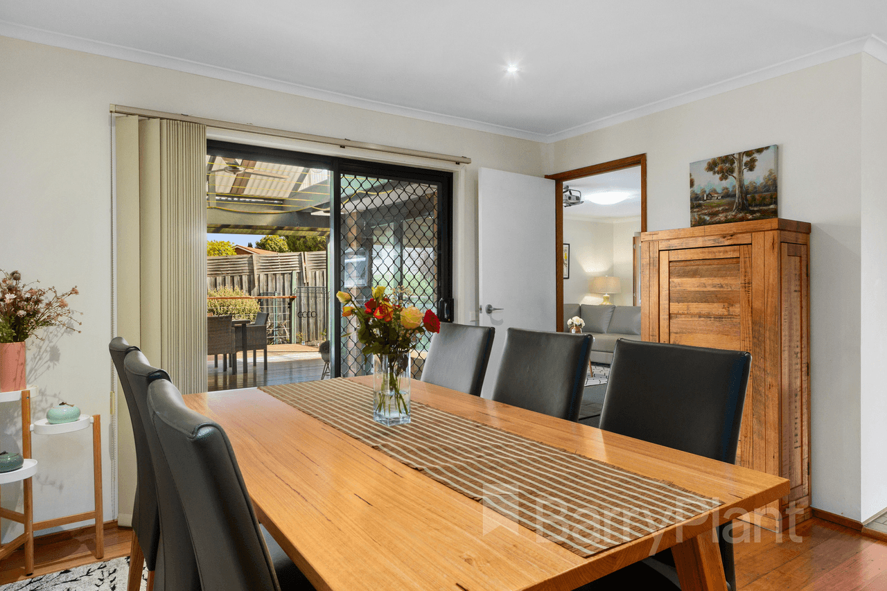 16 Taunton Crescent, Scoresby, VIC 3179