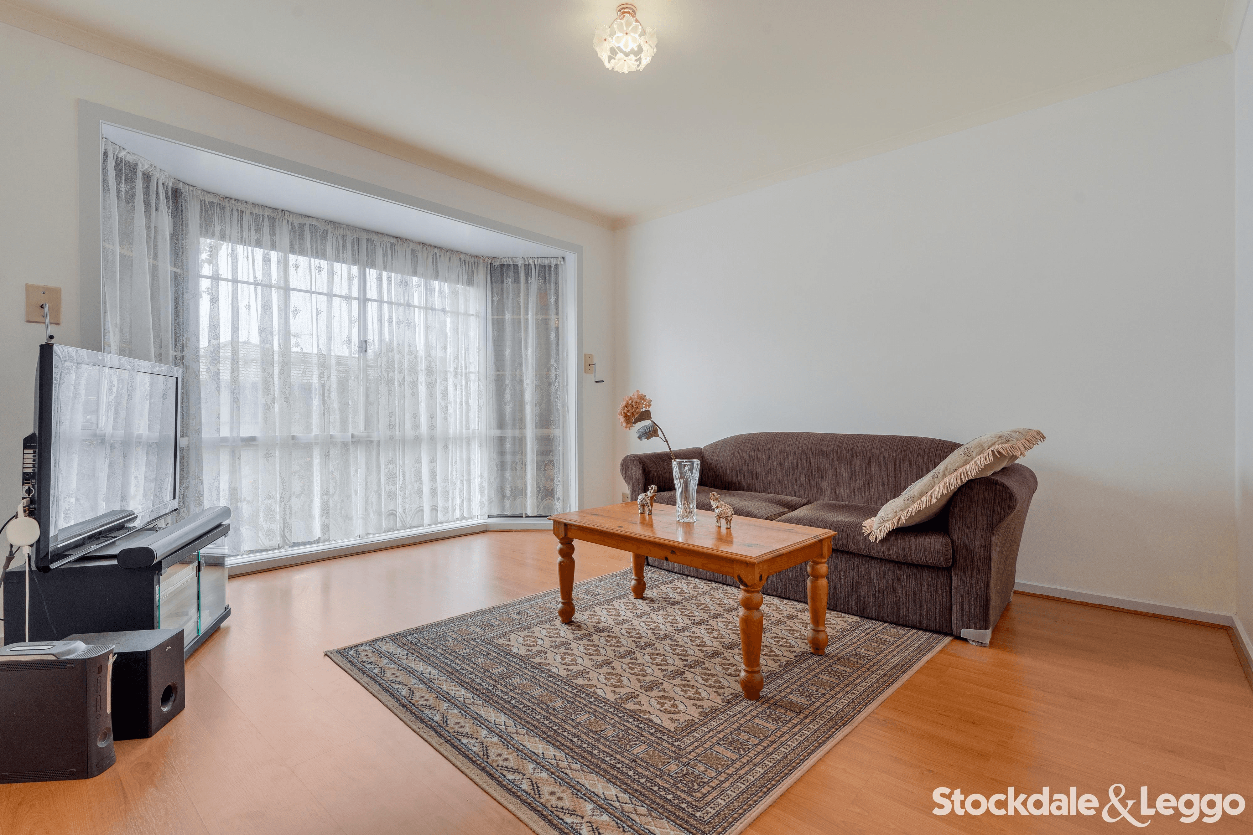 10 Parkinson Way, ROXBURGH PARK, VIC 3064
