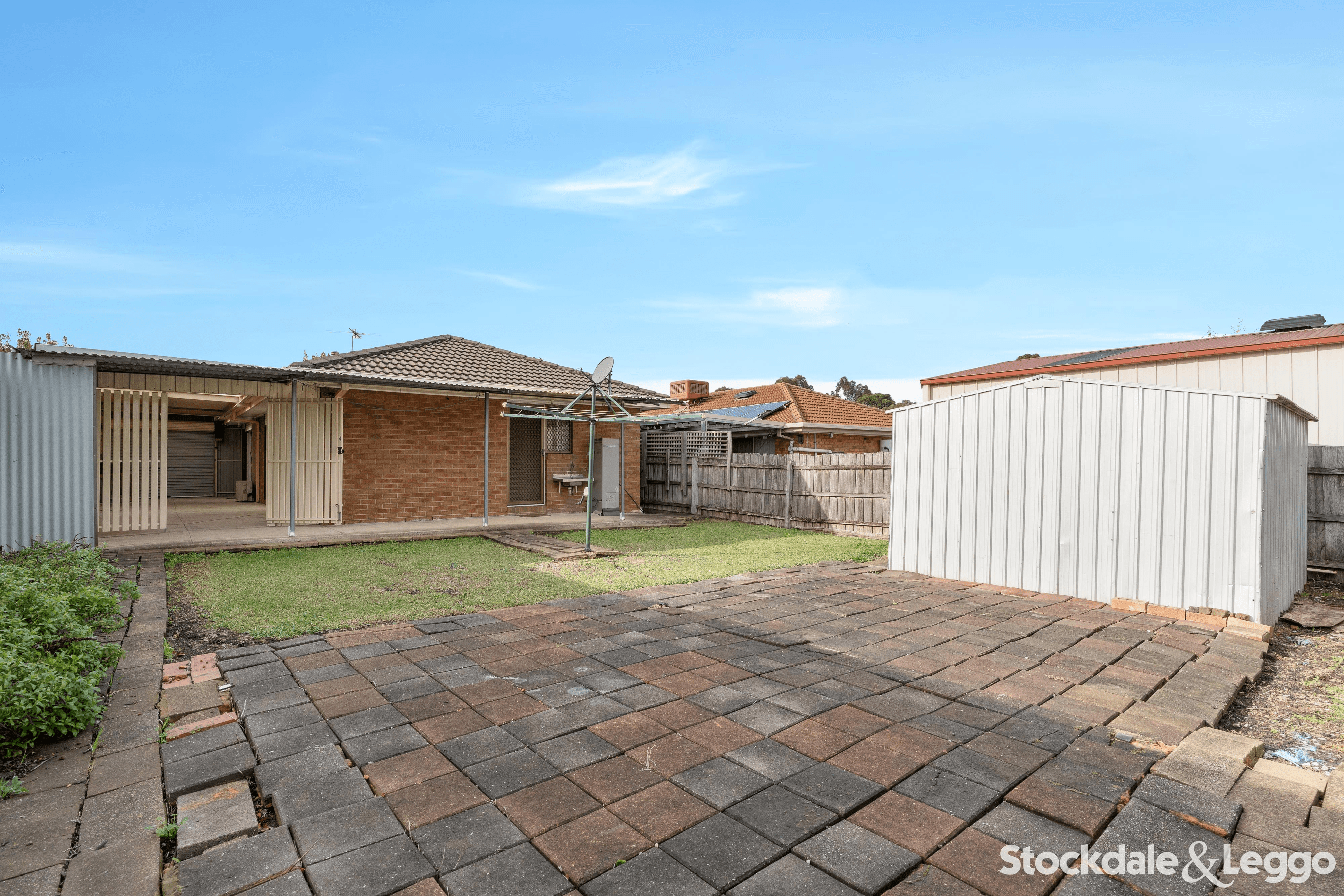 10 Parkinson Way, ROXBURGH PARK, VIC 3064