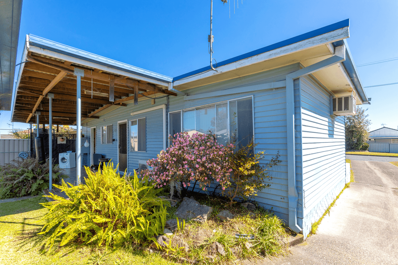 4 Dolphin Avenue, TAREE, NSW 2430