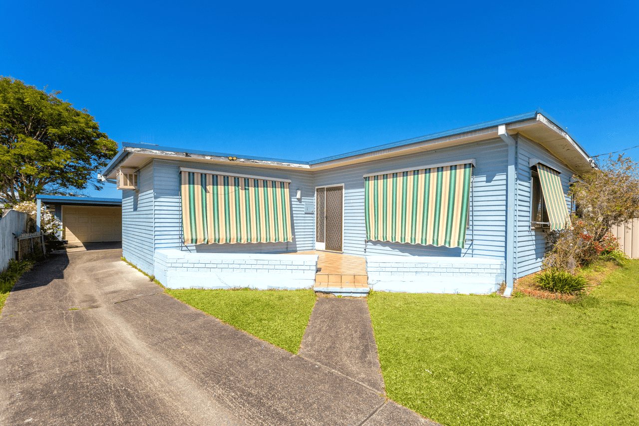 4 Dolphin Avenue, TAREE, NSW 2430