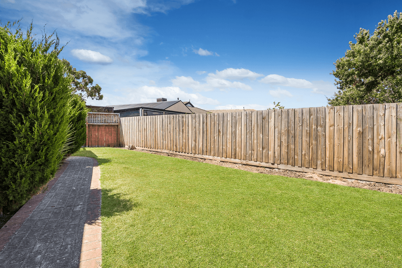 4 Xavier Court, SUNBURY, VIC 3429