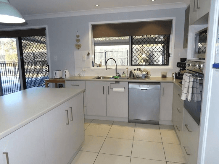 13 Lavena Court, STANTHORPE, QLD 4380