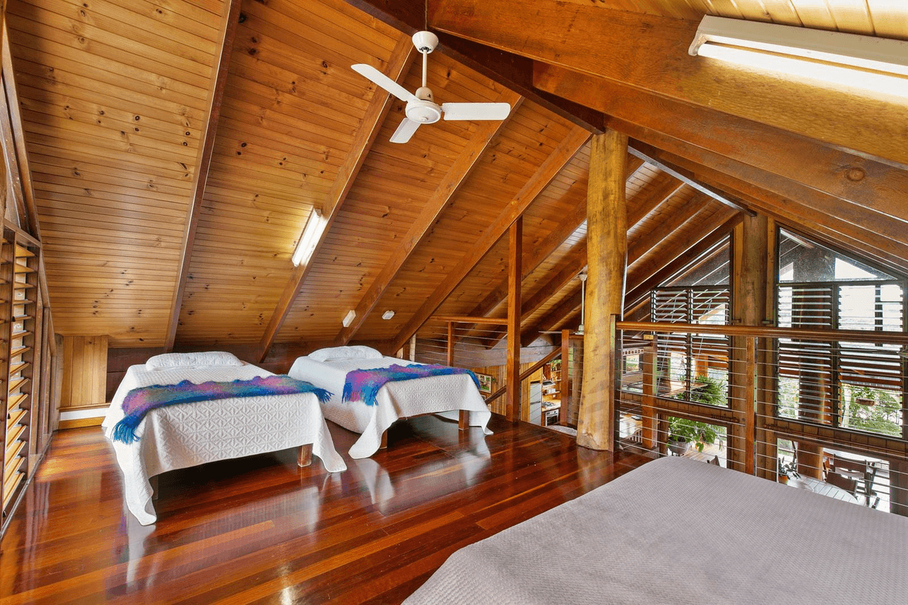 33 The Esplanade, COOKTOWN, QLD 4895