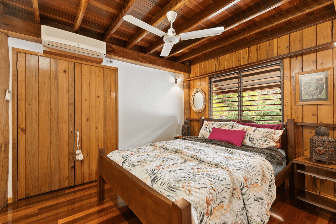 33 The Esplanade, COOKTOWN, QLD 4895