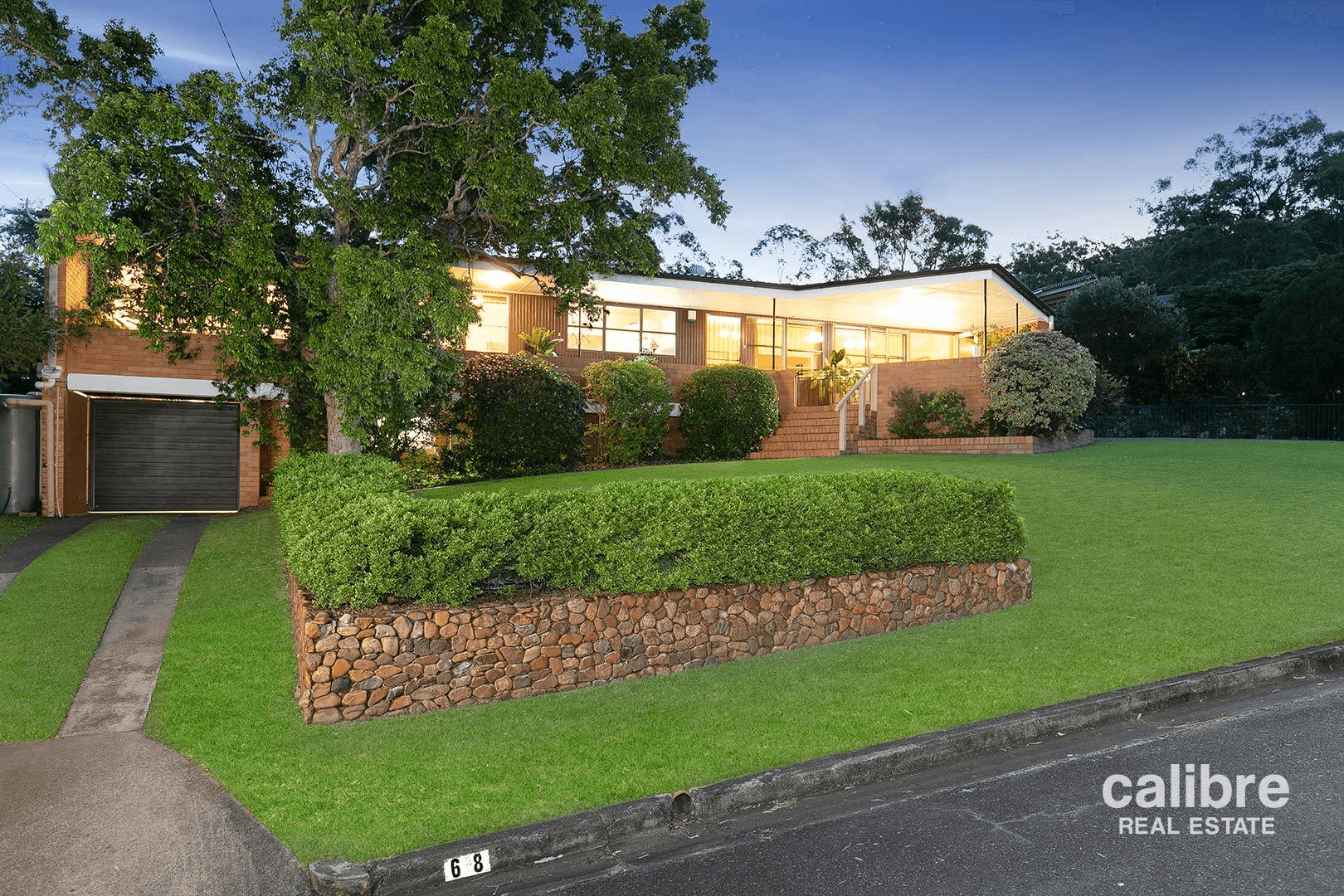 68 Outlook Crescent, Bardon, QLD 4065