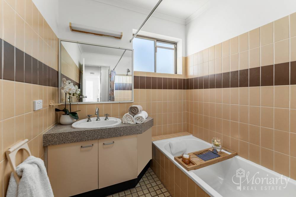 Unit 6/145 Flinders Pde, Scarborough, QLD 4020