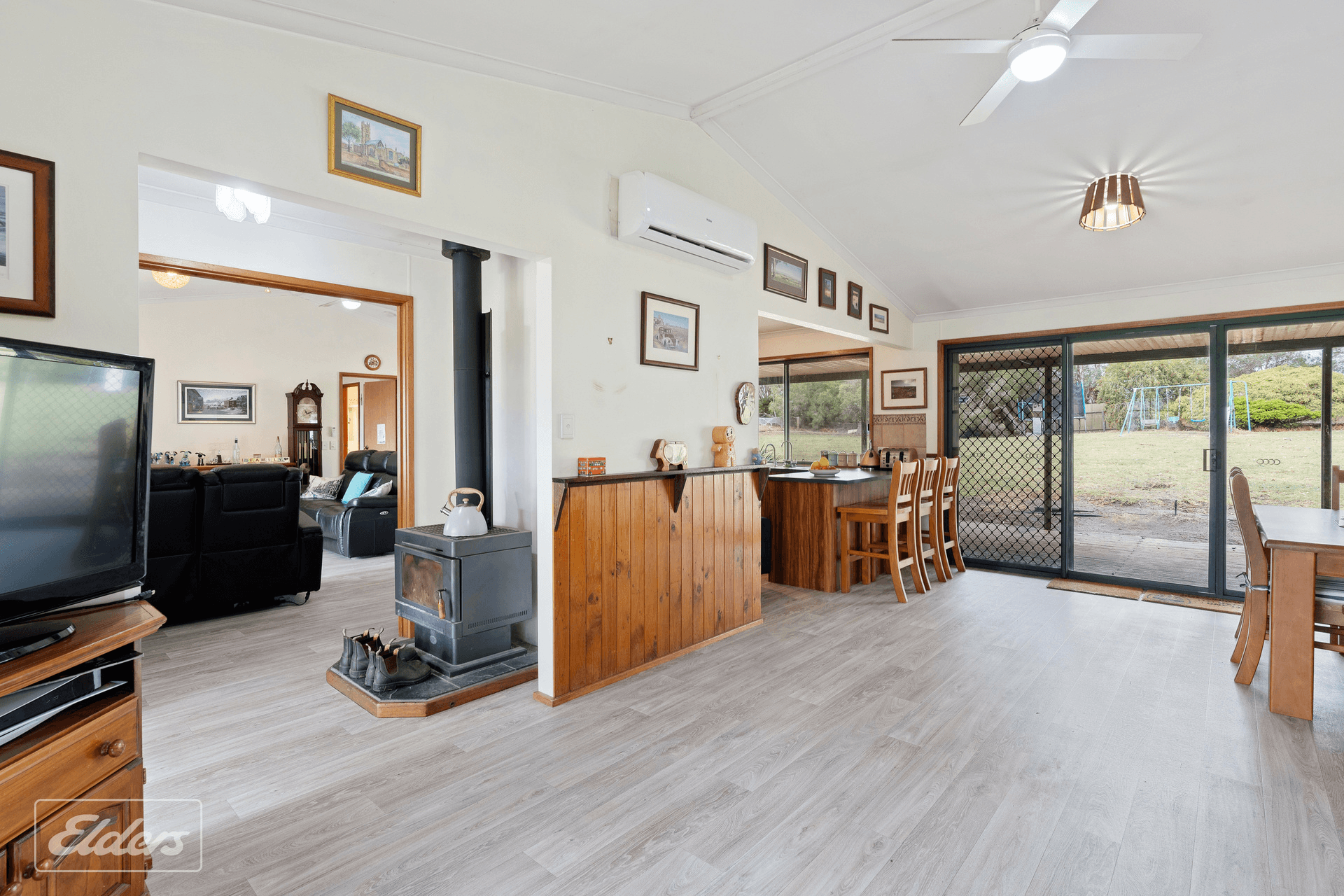 136 Through Road, Tooperang, SA 5255