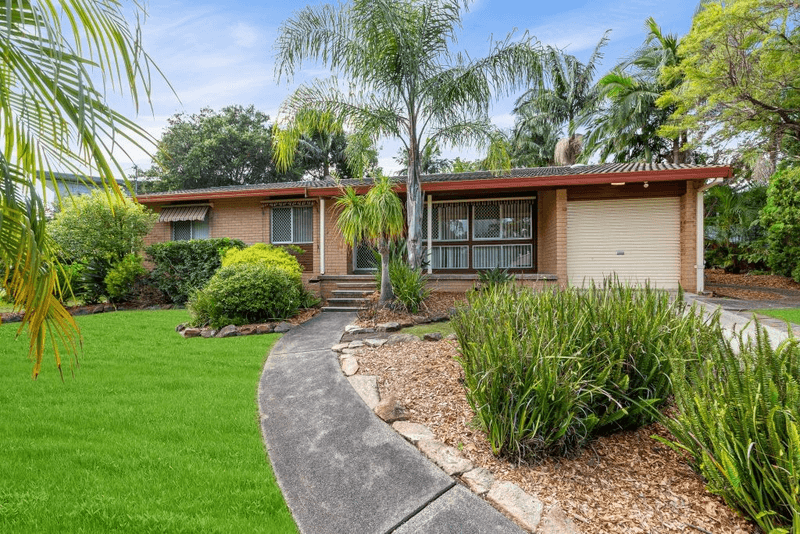 15 Matthews Parade, Point Clare, NSW 2250