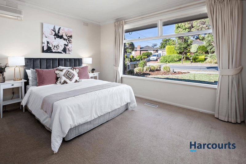 92 Whites Lane, Glen Waverley, VIC 3150