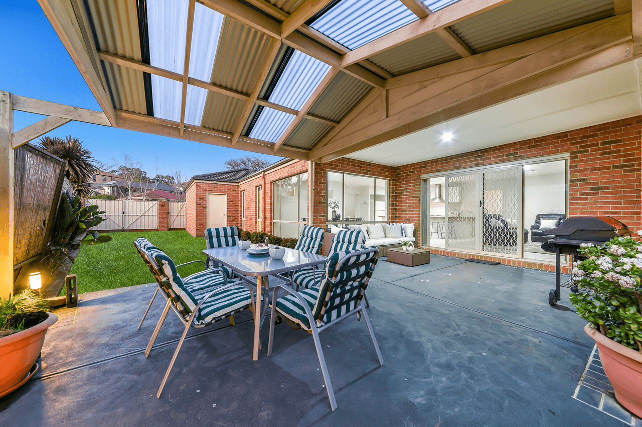 23 Kuranda Crescent, BERWICK, VIC 3806