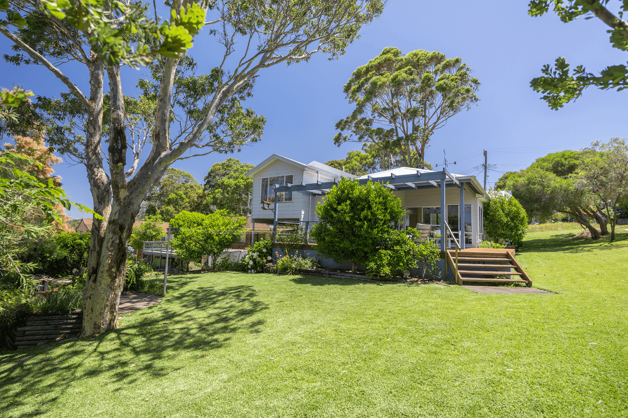 8 Murilla Avenue, BAWLEY POINT, NSW 2539