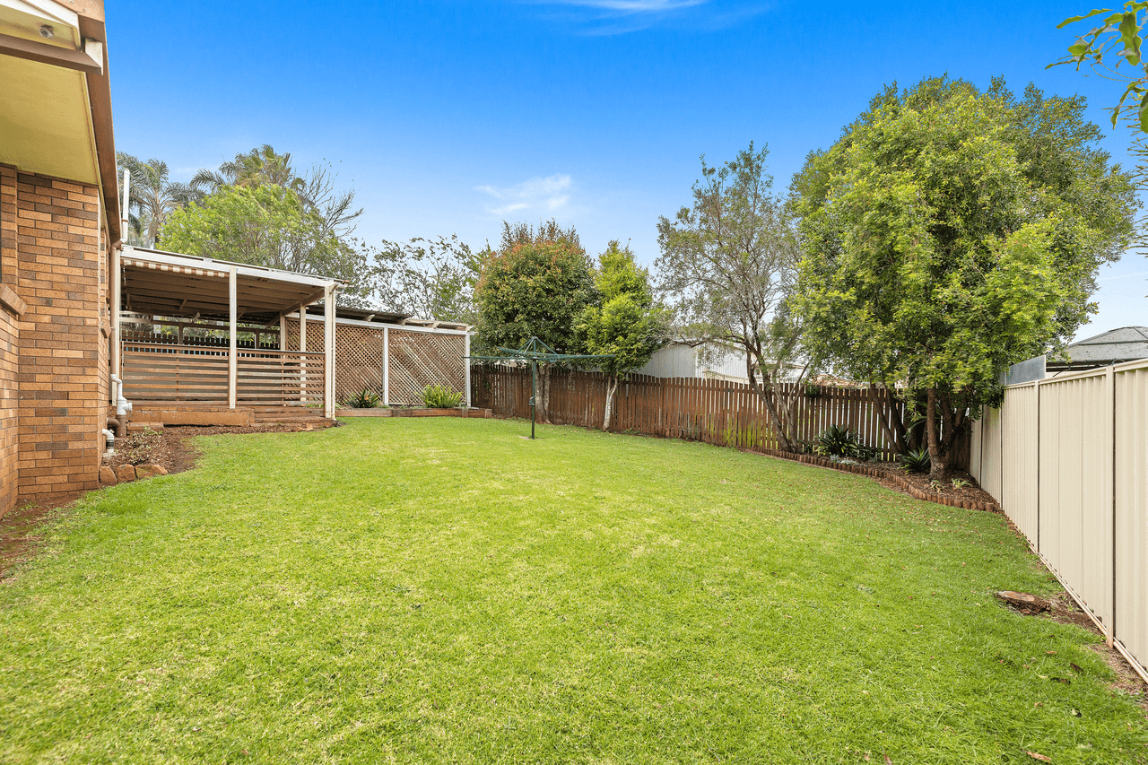 30 Poinciana Street, NEWTOWN, QLD 4350