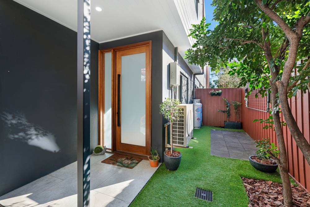 4/27 Burra Street, Surfers Paradise, QLD 4217