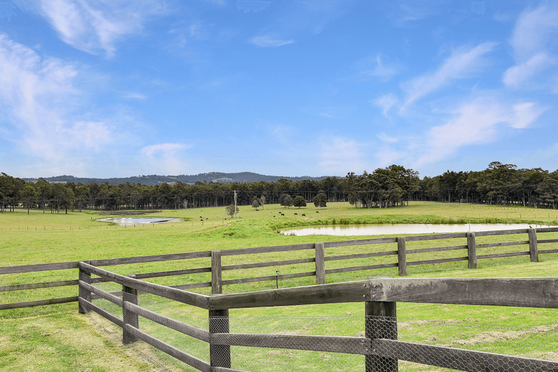 335 Mill Lane, Quorrobolong, NSW 2325