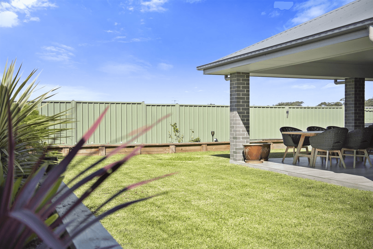 14 Amaroo Drive, NARRAWALLEE, NSW 2539