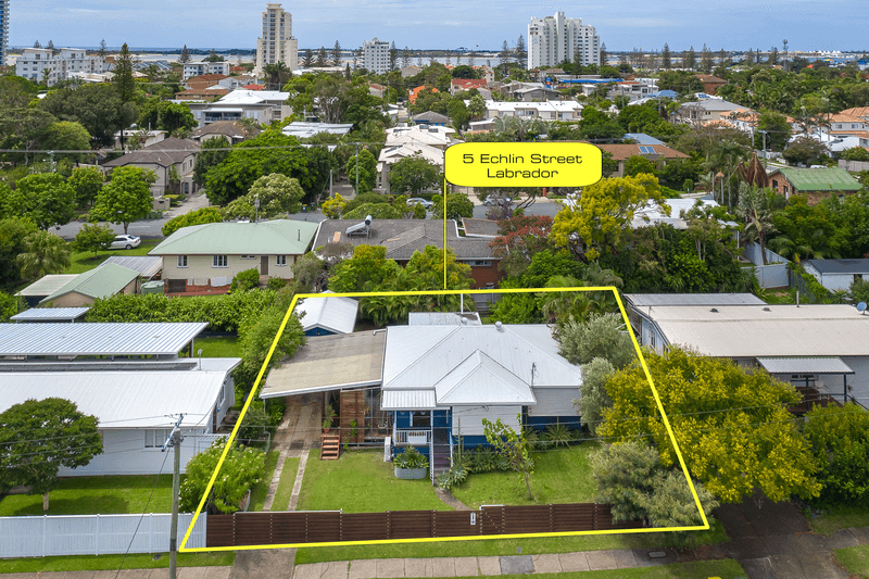 5 Echlin Street, LABRADOR, QLD 4215