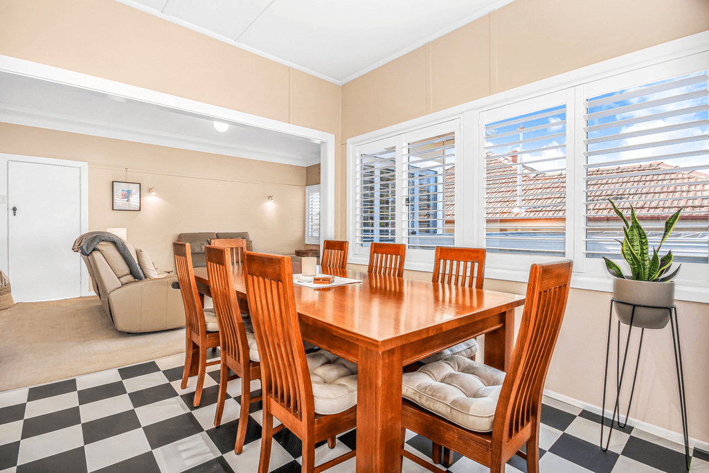 16 Craddock Street, WENTWORTHVILLE, NSW 2145