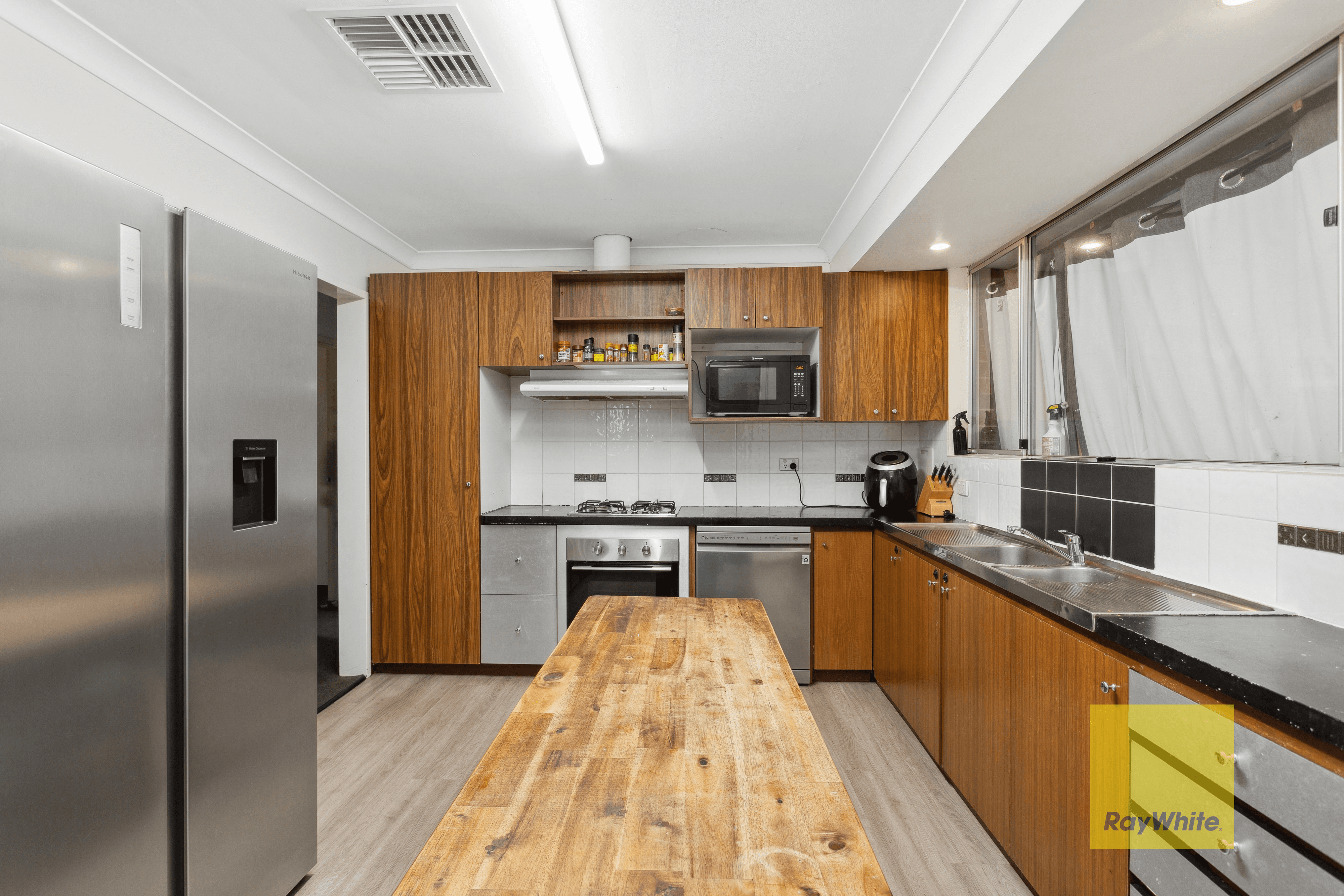 11 Ellesmere Road, SWAN VIEW, WA 6056