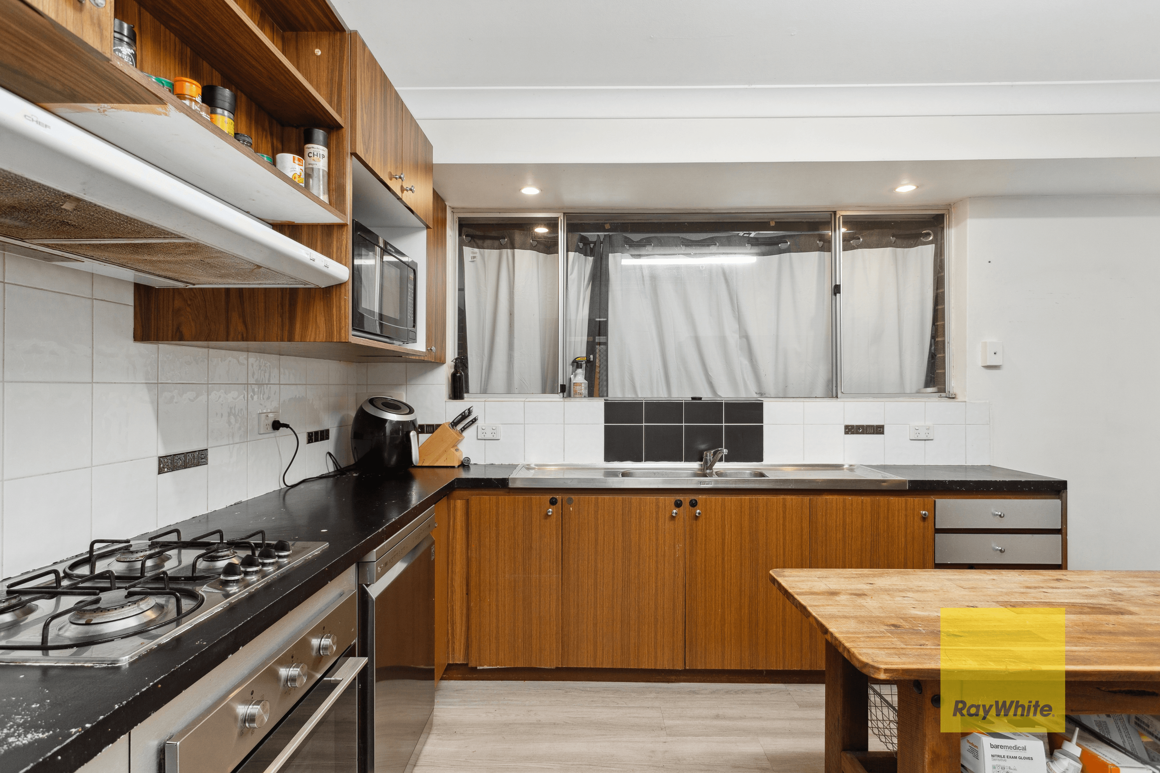 11 Ellesmere Road, SWAN VIEW, WA 6056