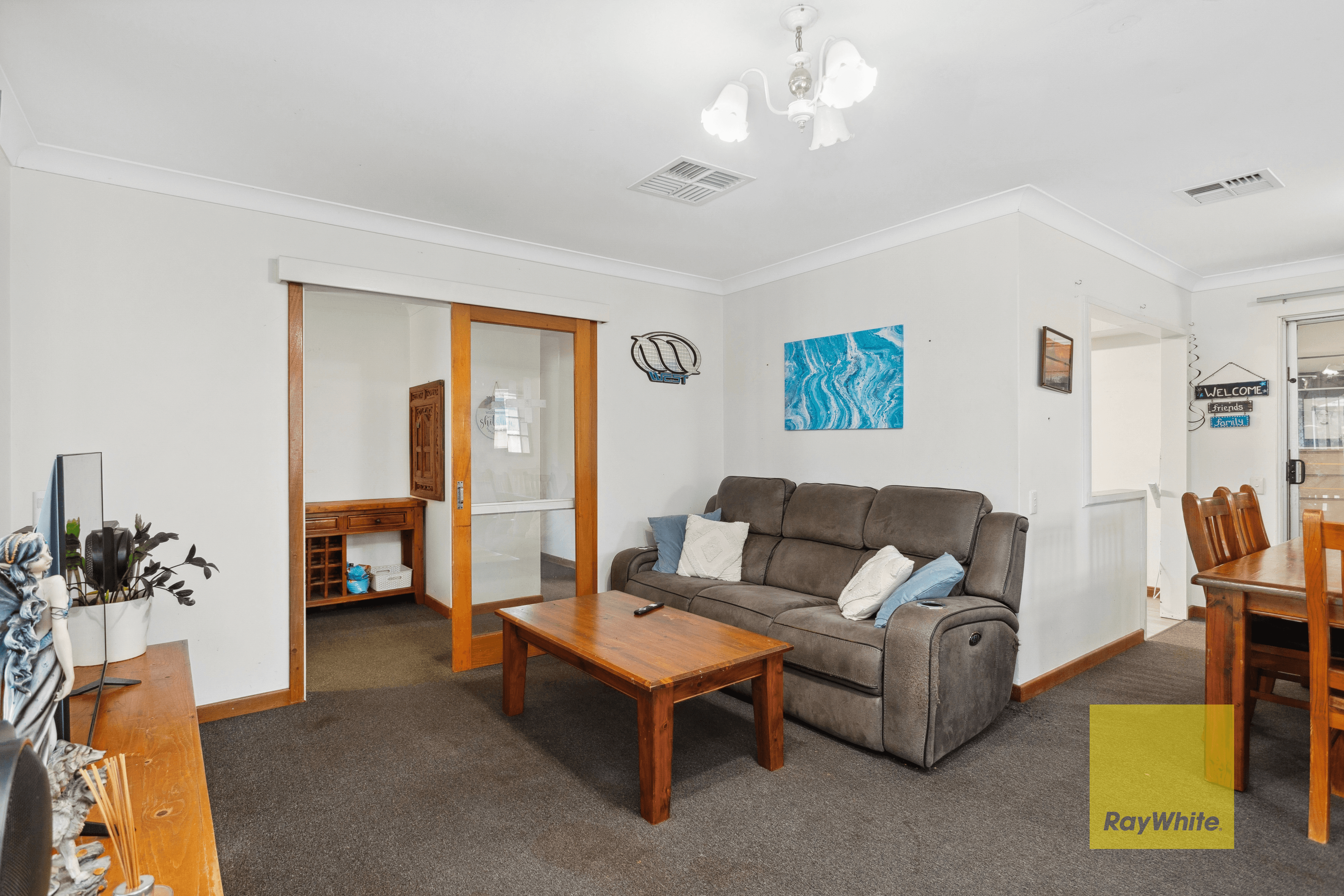 11 Ellesmere Road, SWAN VIEW, WA 6056