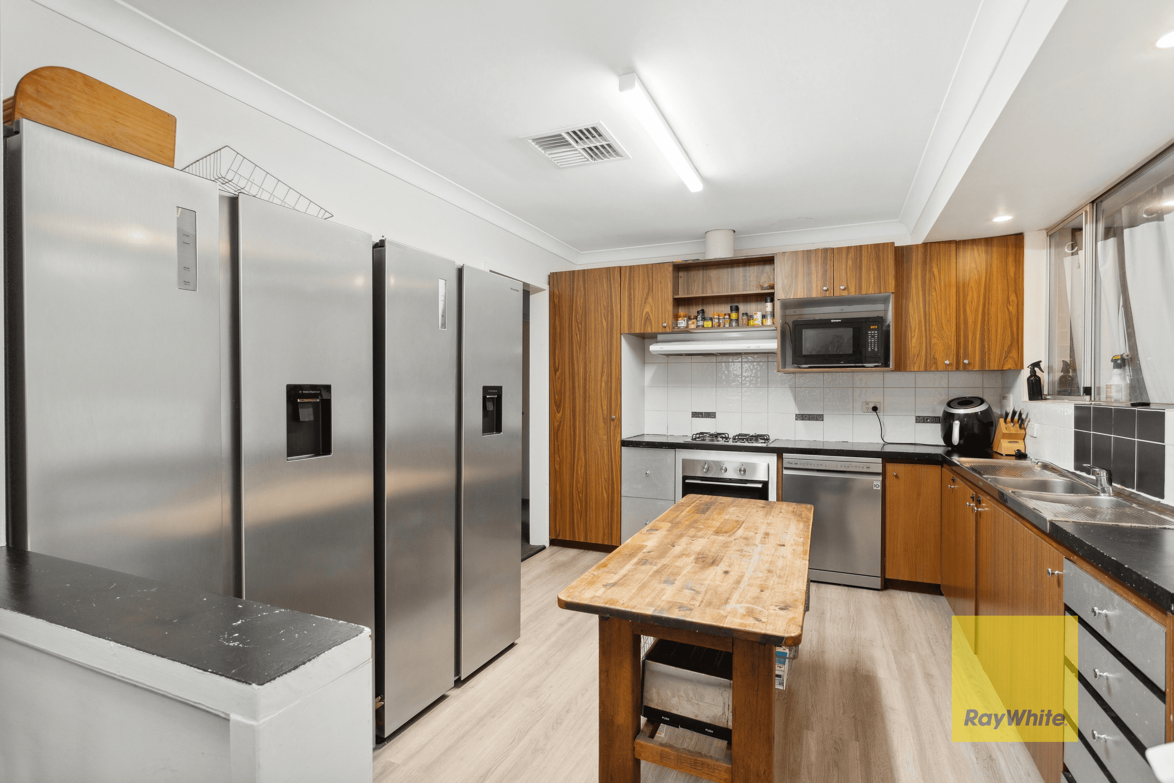 11 Ellesmere Road, SWAN VIEW, WA 6056
