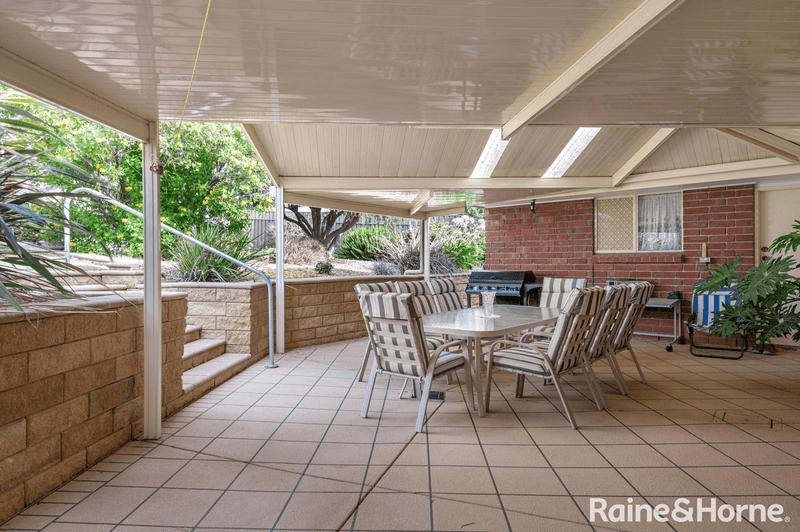 3 Sandalwood Grove, WOODCROFT, SA 5162